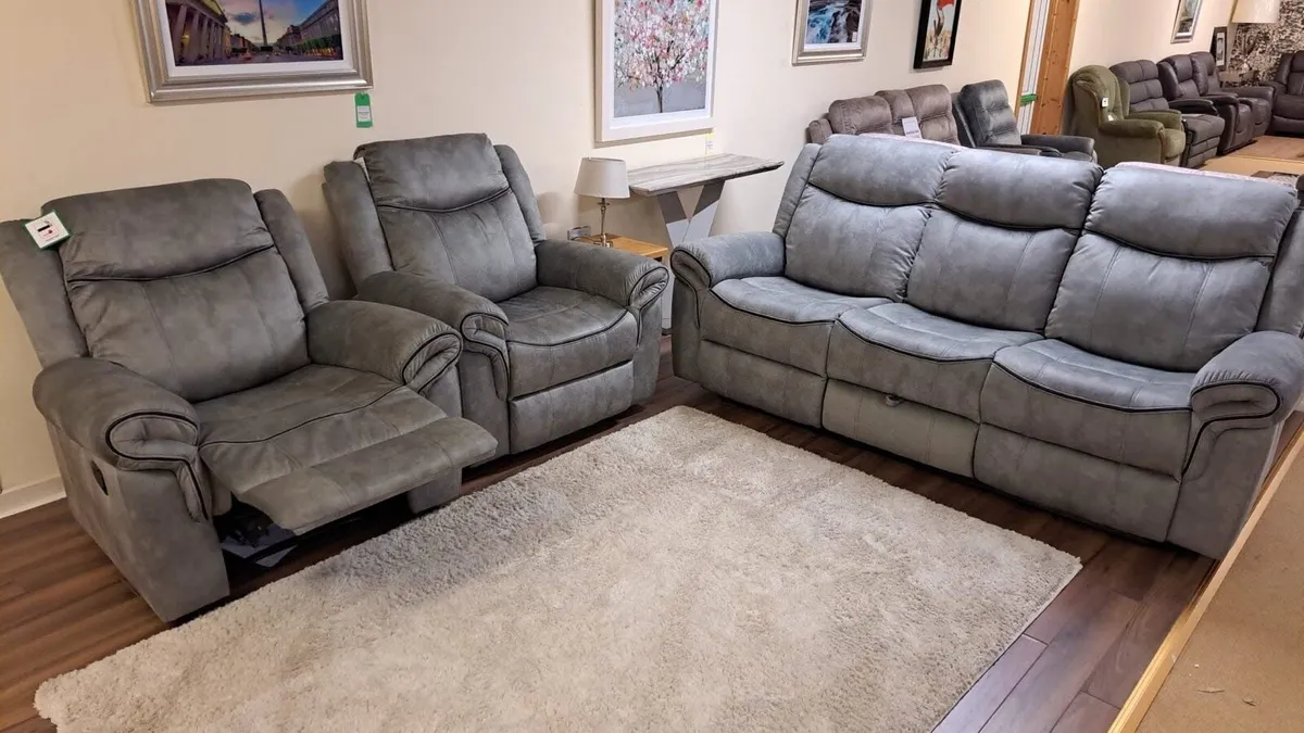 Brand new 3+1+1 sofas all recliner - Image 1