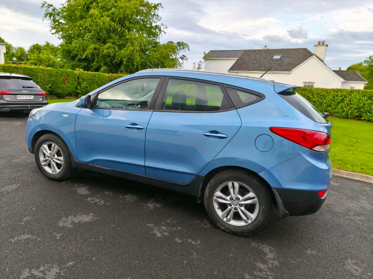 Car - Image 3