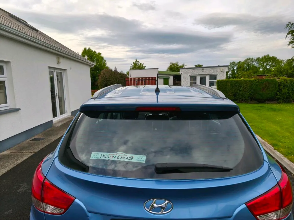 Car - Image 4