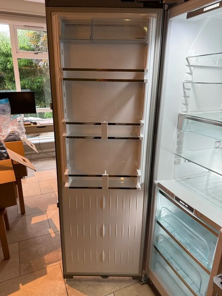 Liebherr Freestanding Larder Fridge - Image 4