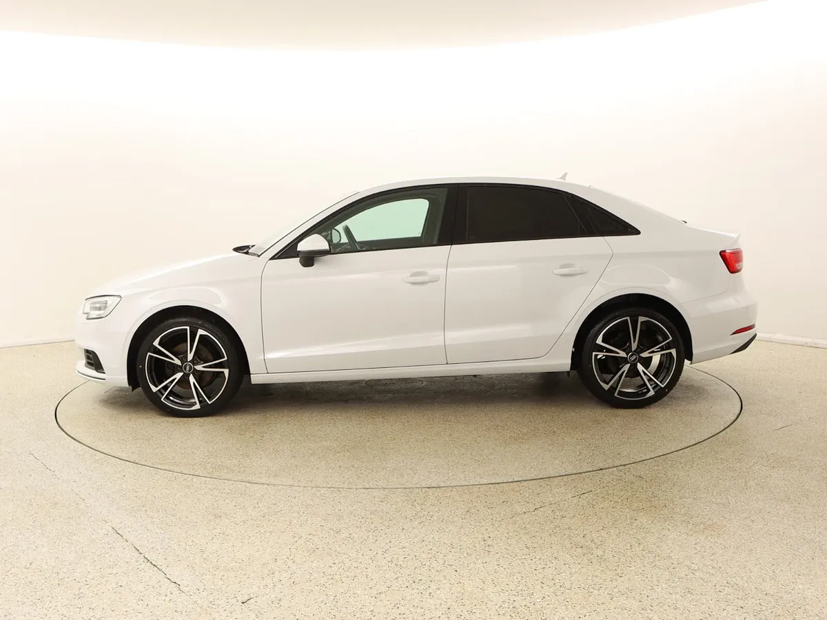 17 Audi A3 1.6 TDI 110PS SPORT SALOON BLACK ED AUT - Image 4