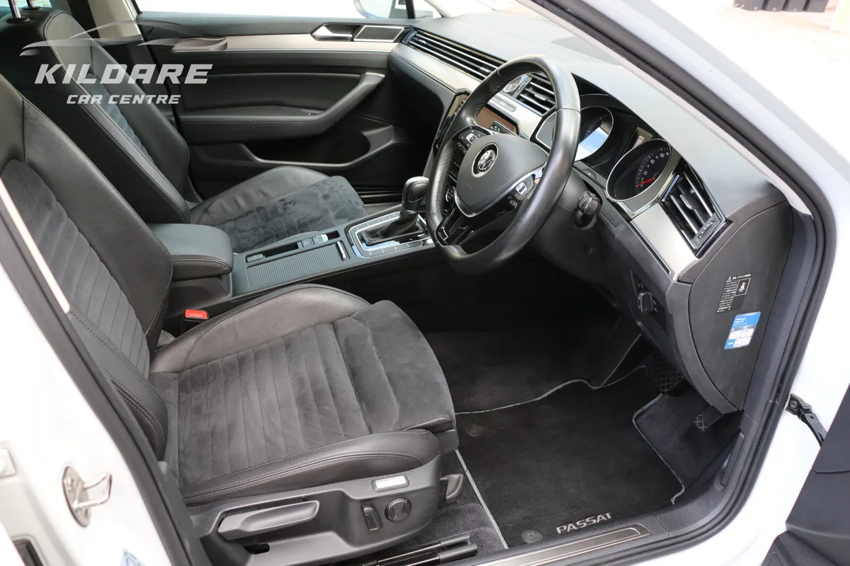 VOLKSWAGEN PASSAT HIGHLINE TDI AUTO - Image 2