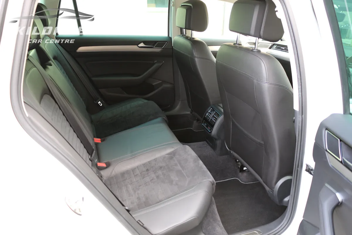 VOLKSWAGEN PASSAT HIGHLINE TDI AUTO - Image 4