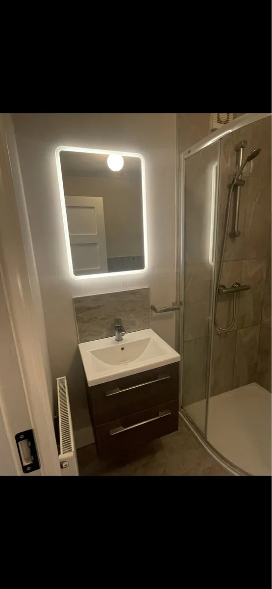 Vanity unit & Mirror - Image 1