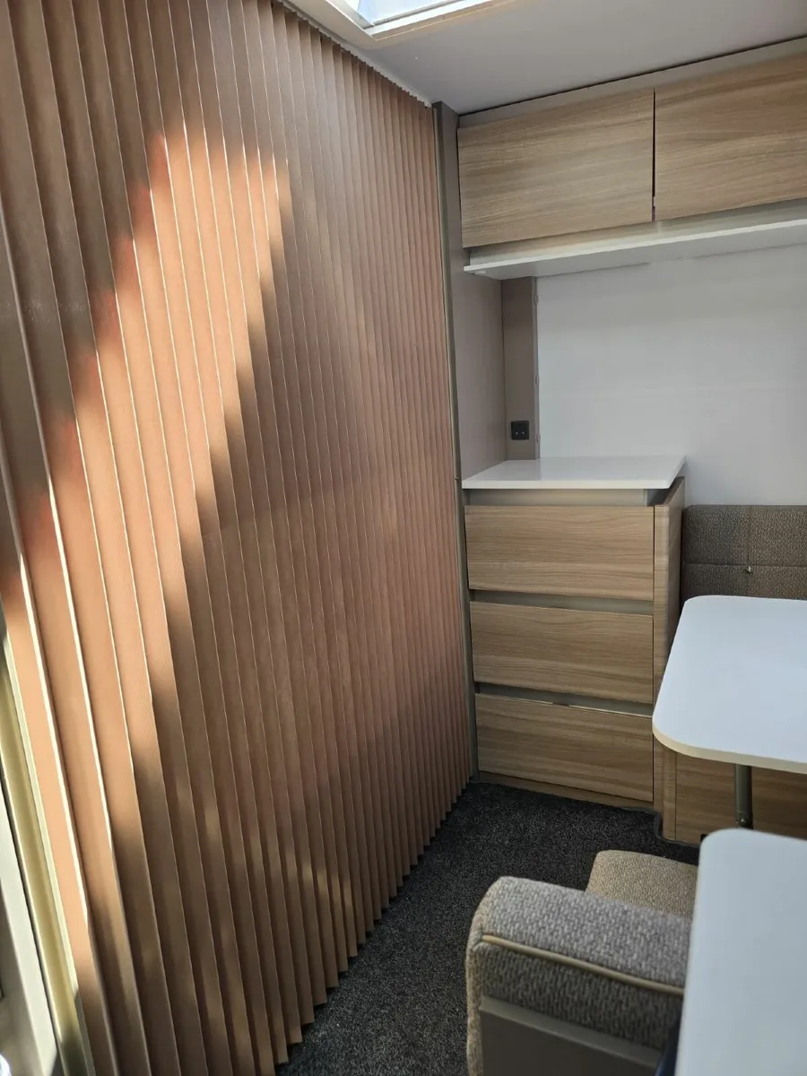 Caravan - Image 4