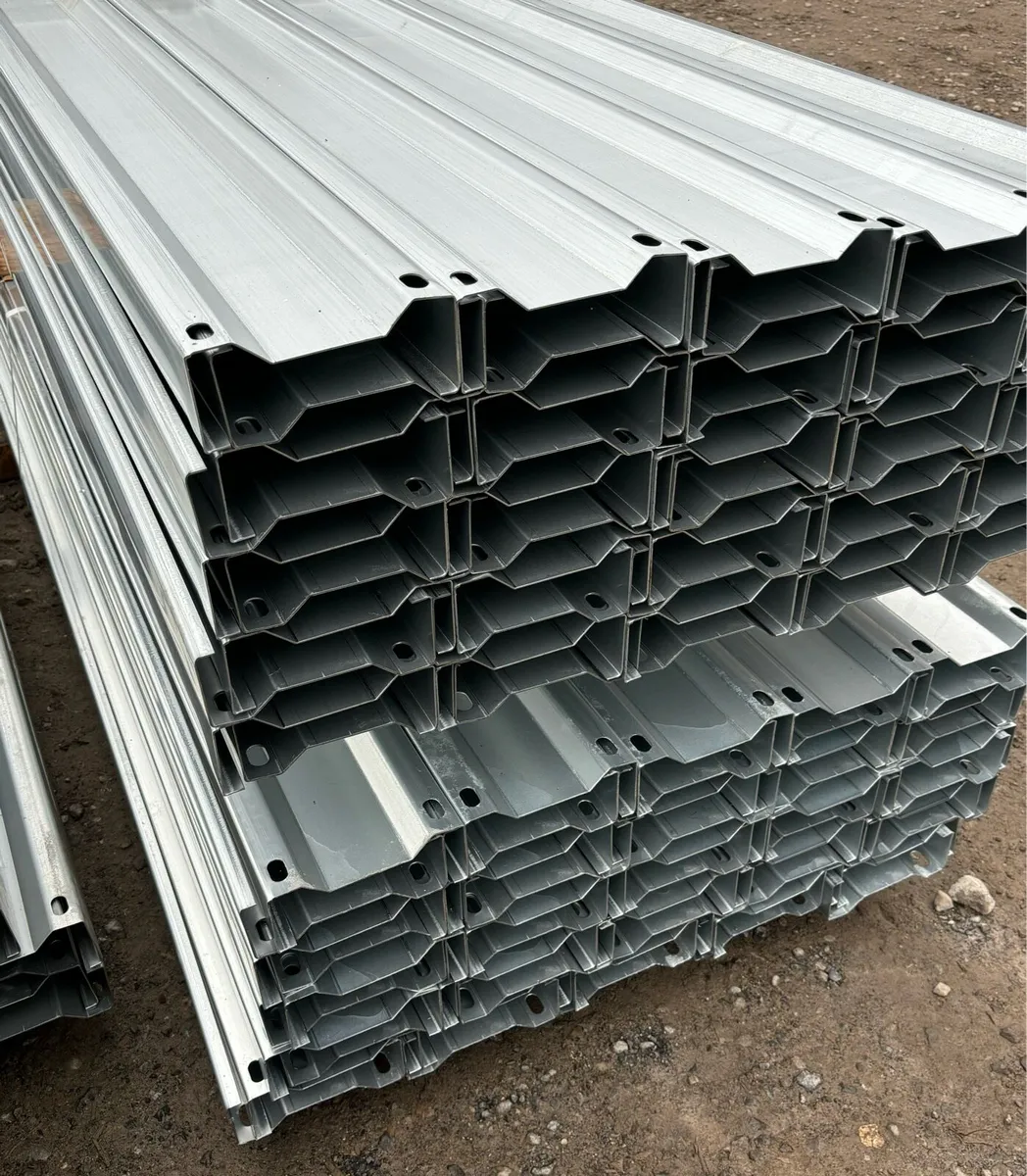 Huge sale on galvanised HEAVY DUTY PURLINS - Image 1