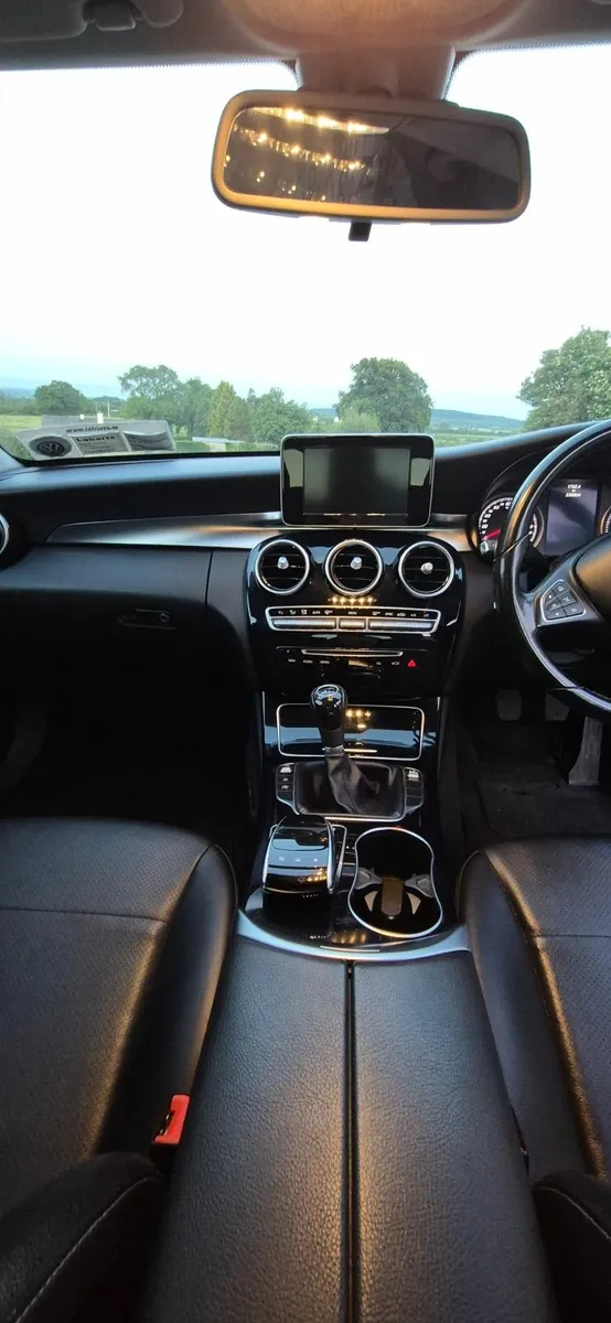 Mercedes-Benz C-Class 2015 - Image 2