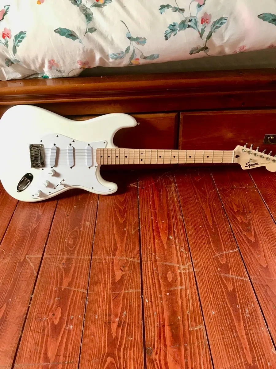 Fender squire sonic stratocaster - Image 4