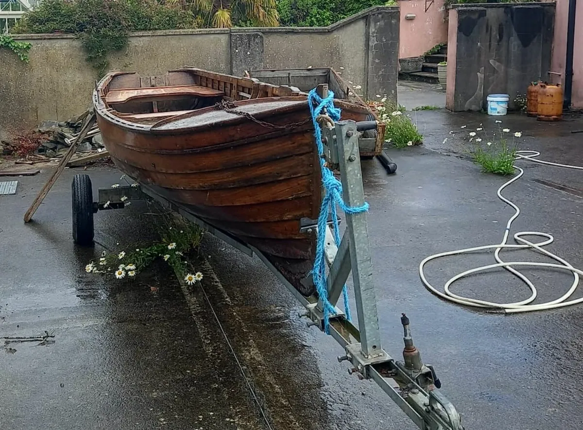 18ft Larch Clinker Lake Fishing Boat - Image 3