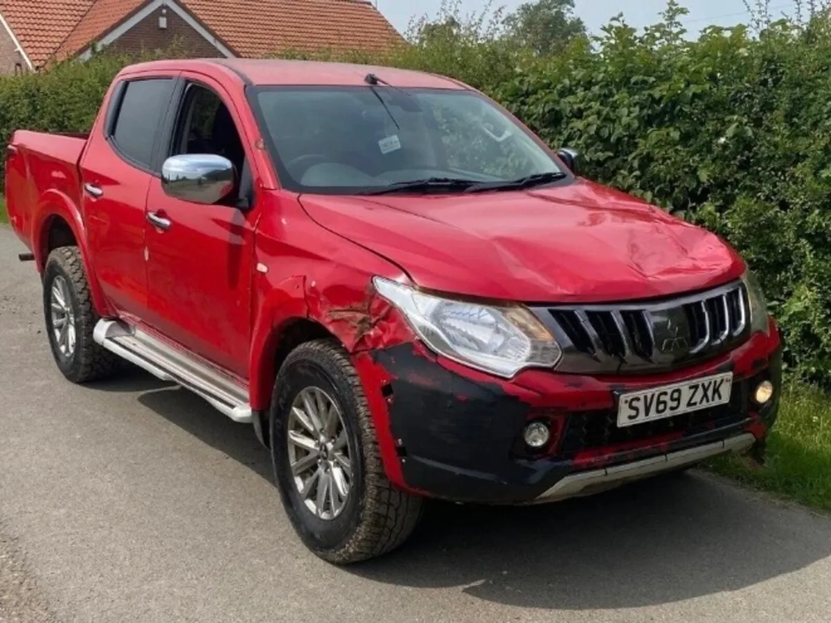Mitsubishi l200 Warroir 2019 - Image 2