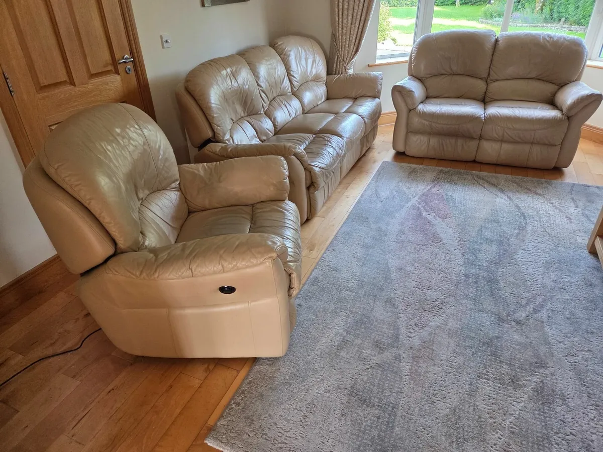 SOFA 3-2-1  Biege Leather Electric Recliners - Image 2