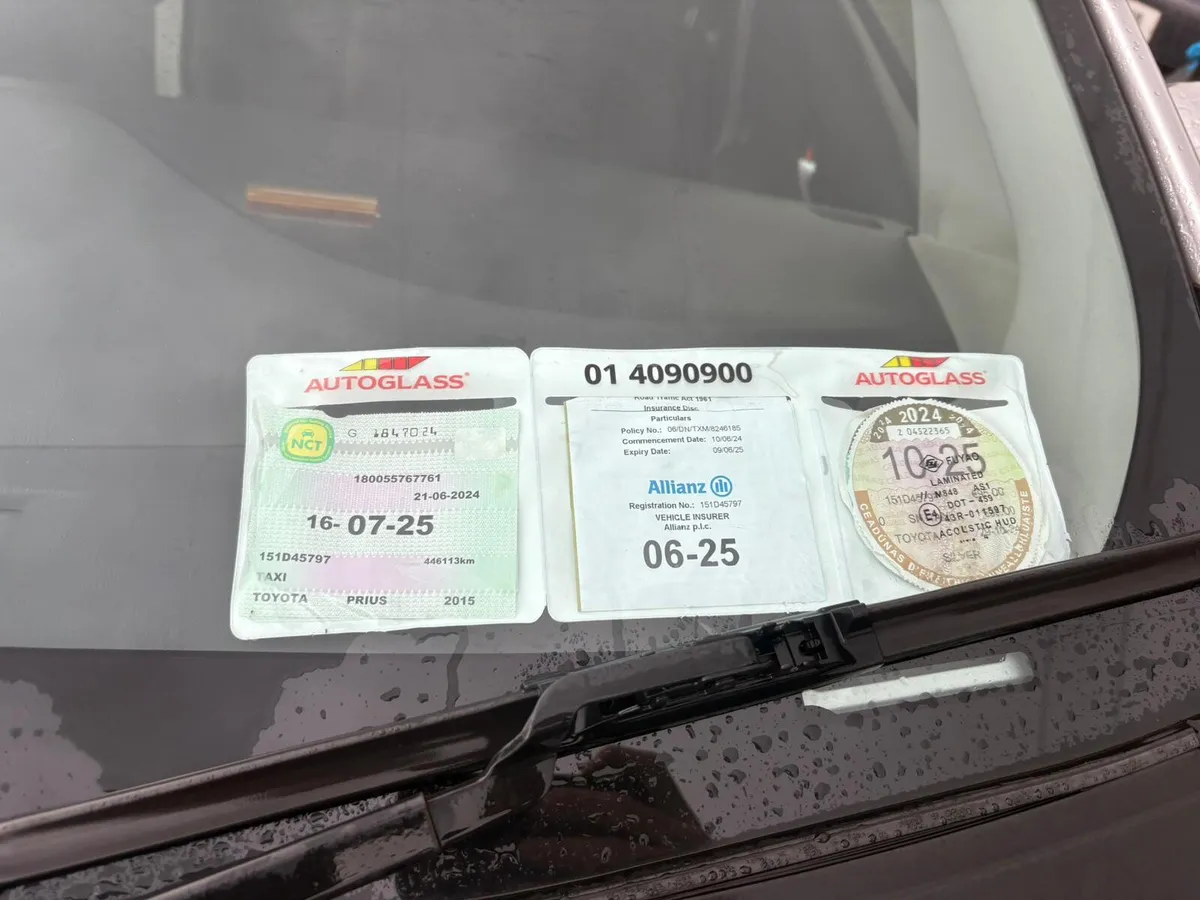 2015 Toyota Prius 1.8 Hybrid  no damage drive away - Image 3