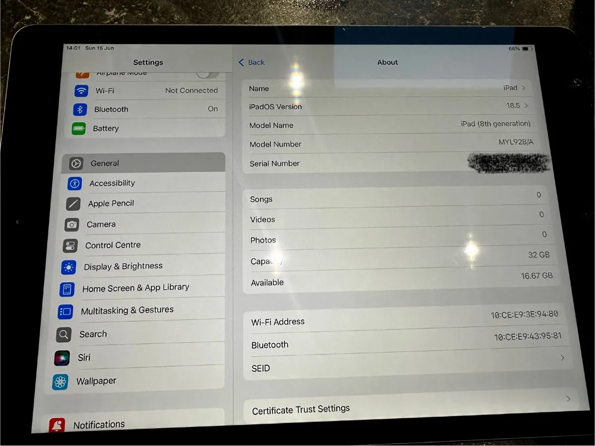 iPad 8th Gen - Image 4