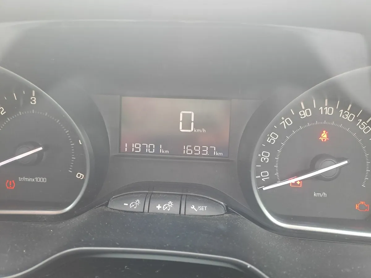 2019 Peugeot 2008 Active 1.5 HDI - Image 2