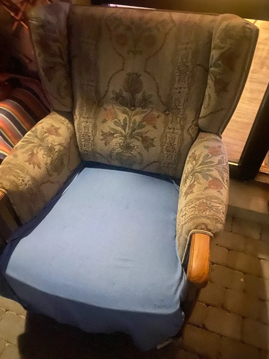 Ladies and Gent antique chairs solid wood - Image 1