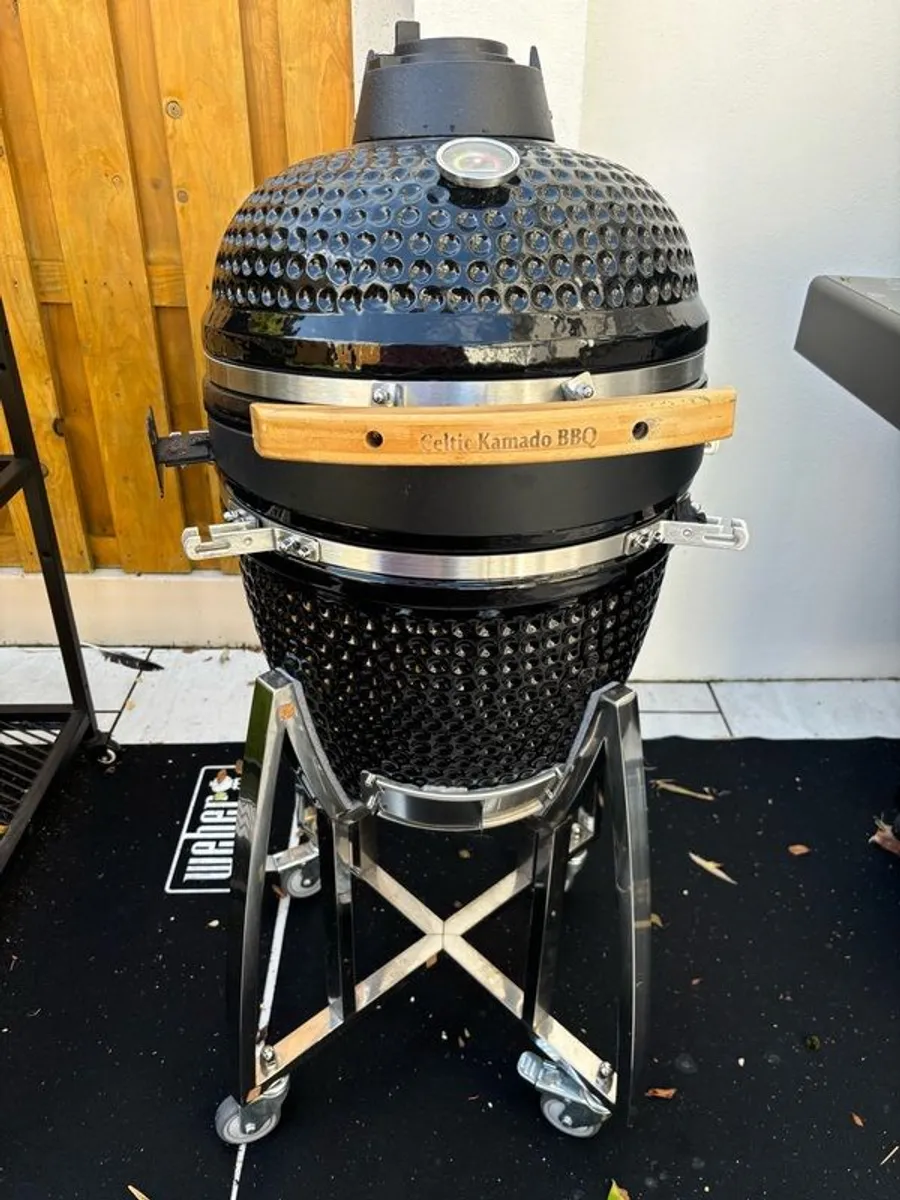Celtic Kamado Ceramic BBQ 18 inch - Image 1