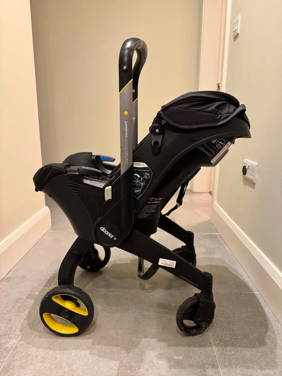 Easiest Doona Stroller + Car Seat + ISOFIX base - Image 4