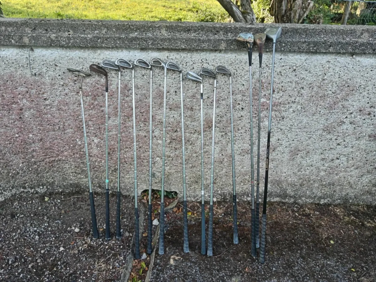 Golf set in Slazenger vintage bag - Image 2