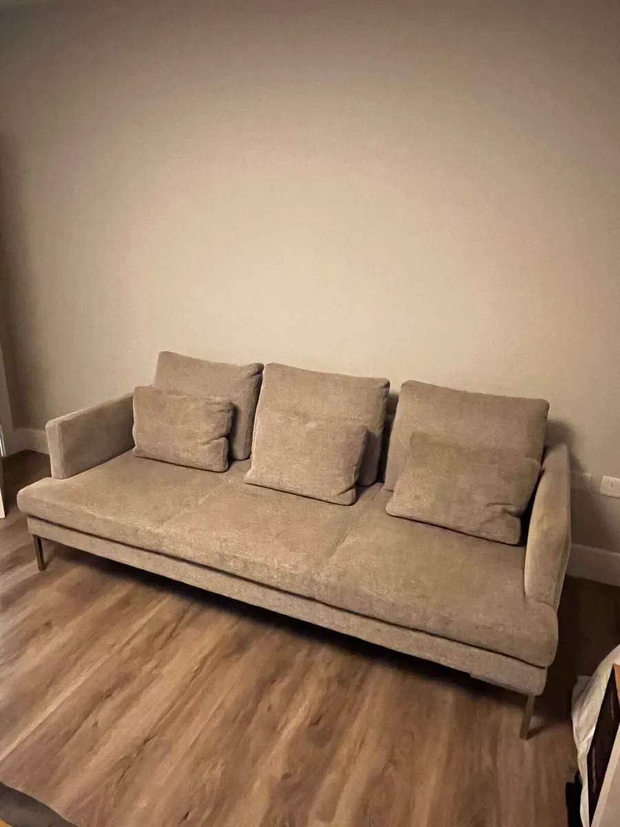 BO concept sofa - Image 1