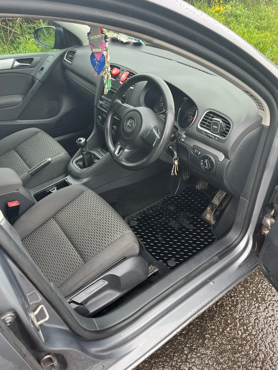 2013 Volkswagen Golf nct 05/26 - Image 4