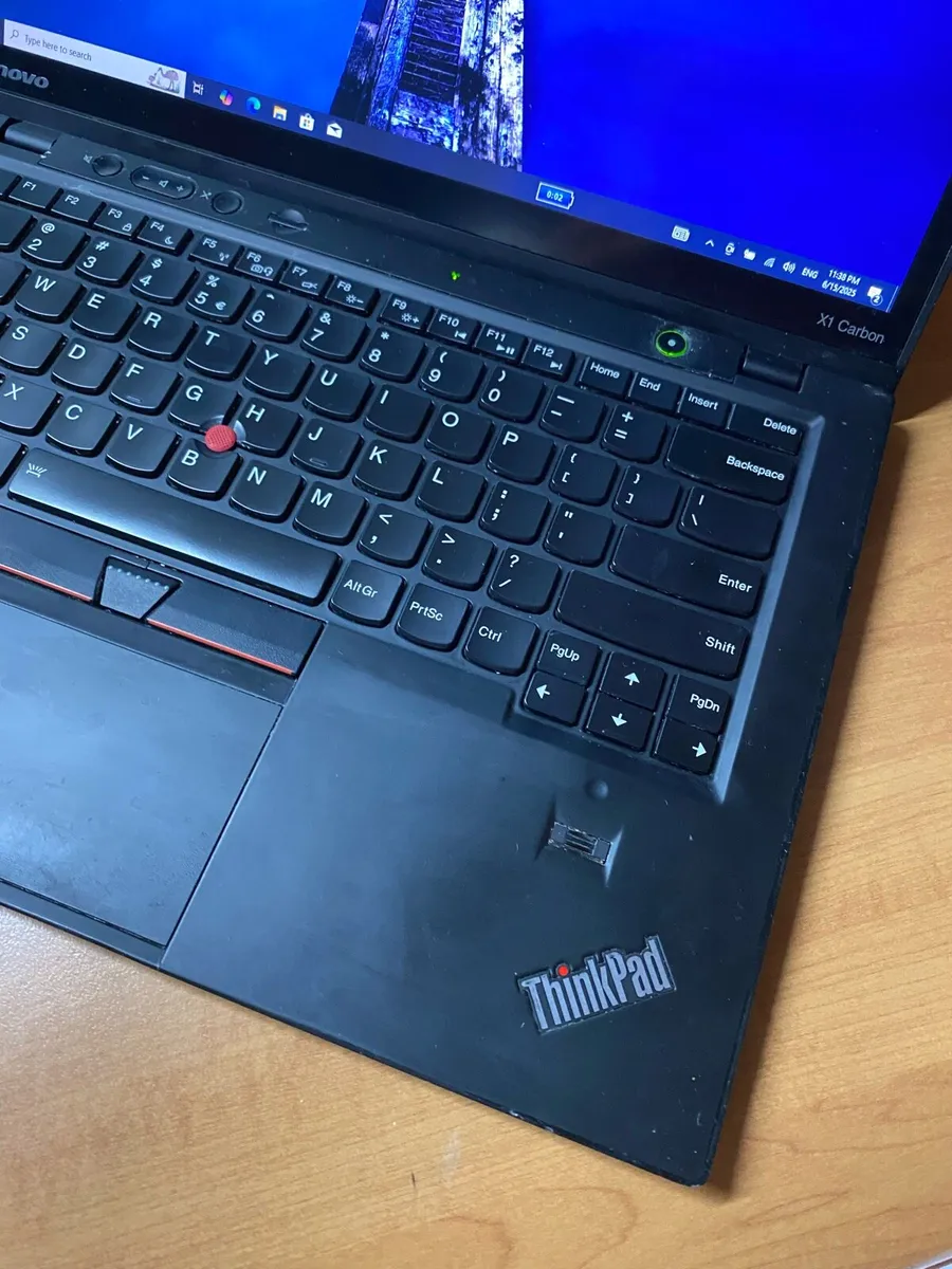 Lenovo X1 Carbon i7 8gb 256 ssd win 10 - Image 2