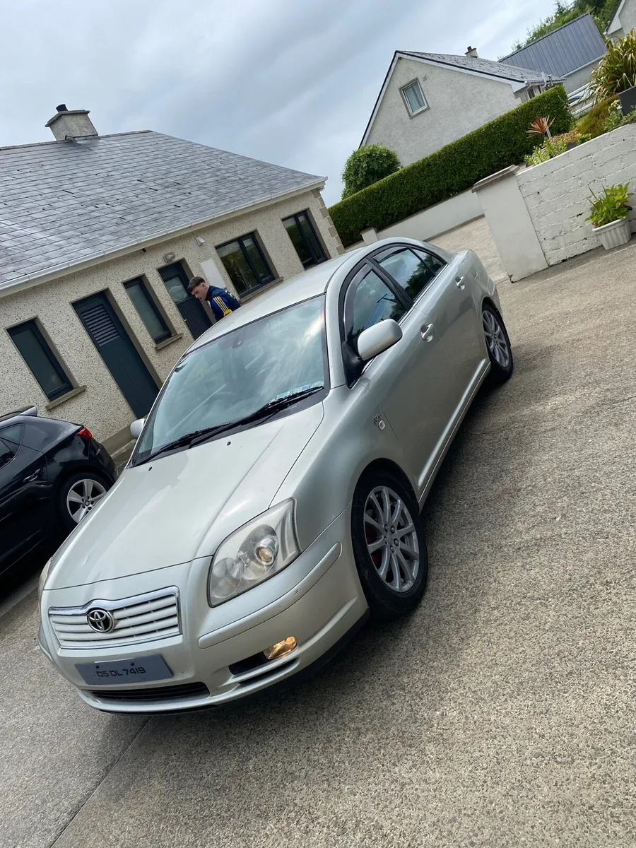 Toyota Avensis - Image 1