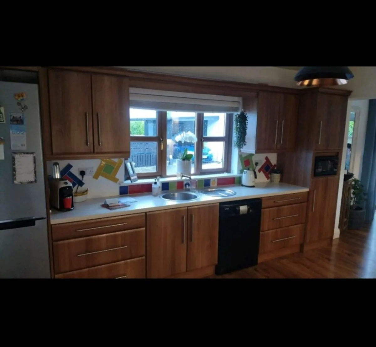 Full kitchen and floor - Image 1