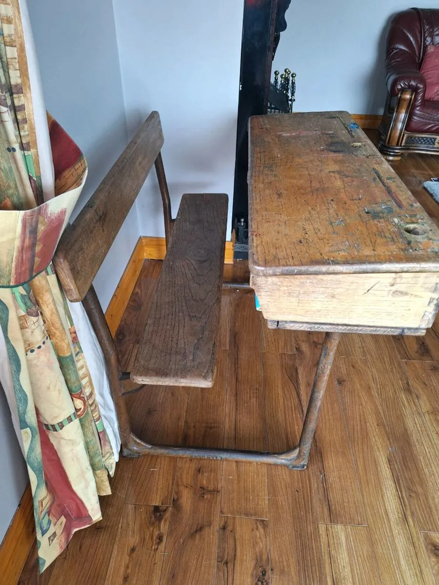 Old school desk - Image 2