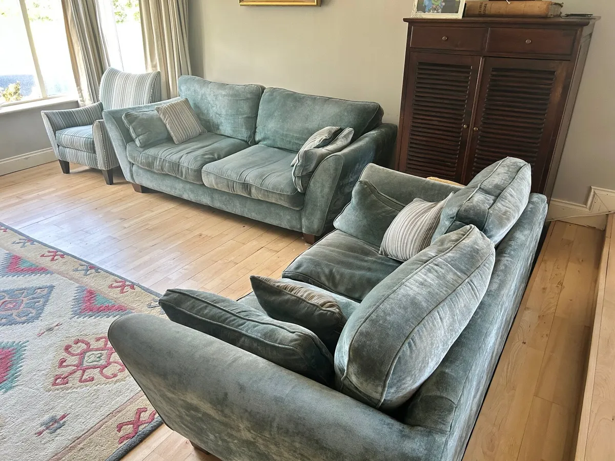 3 piece sofa suite - Image 1