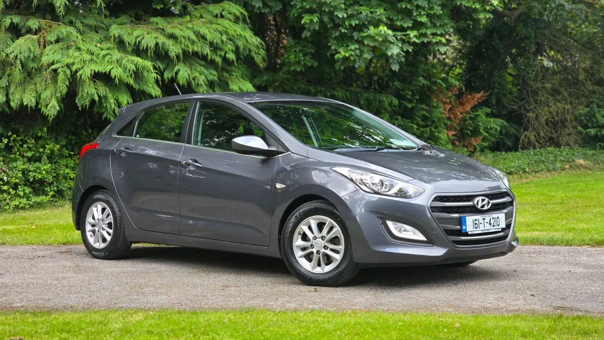 2016 Hyundai i30 1.6 CRDI DELUXE - Image 2