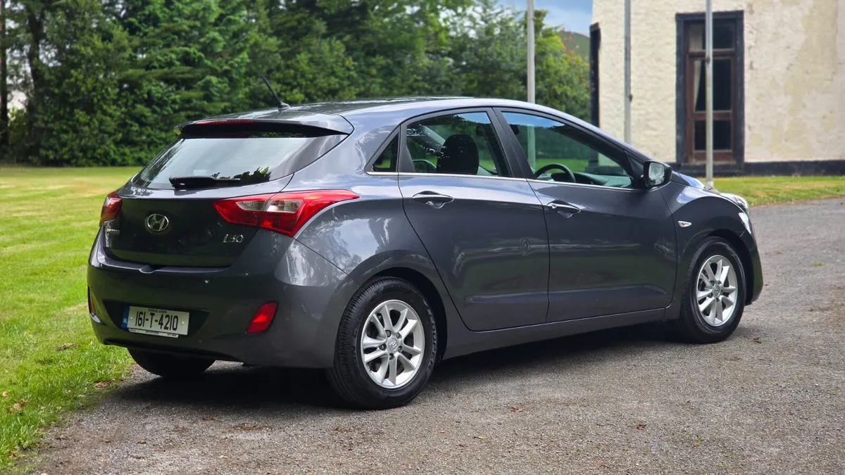 2016 Hyundai i30 1.6 CRDI DELUXE - Image 4