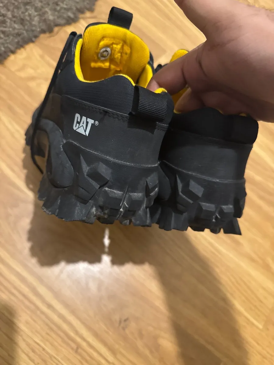 Shoes - Image 2
