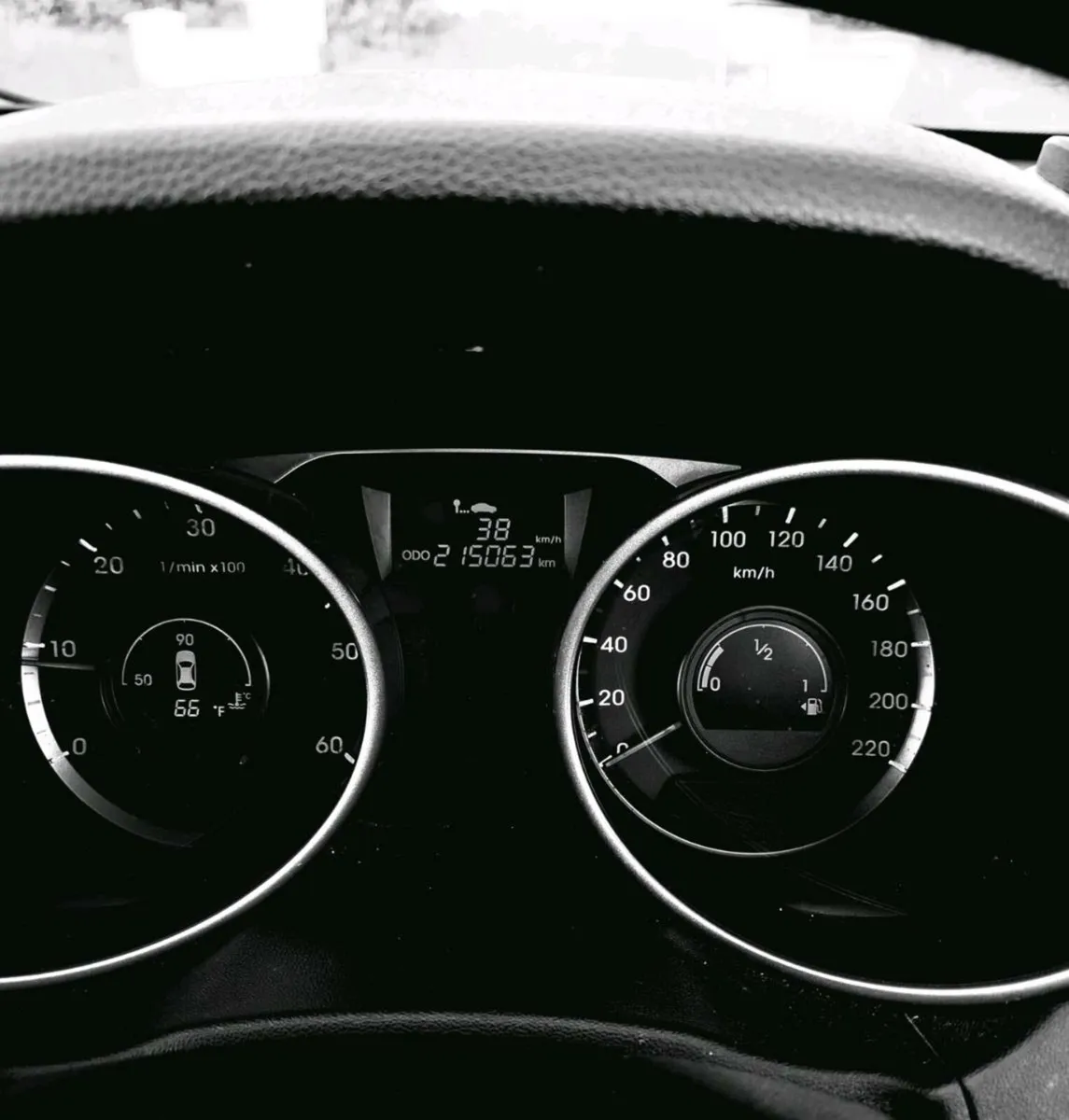 Hyundai ix35 - Image 2