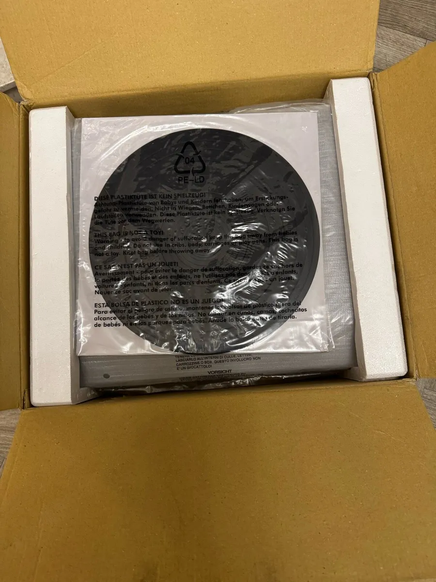Turntable - Image 3