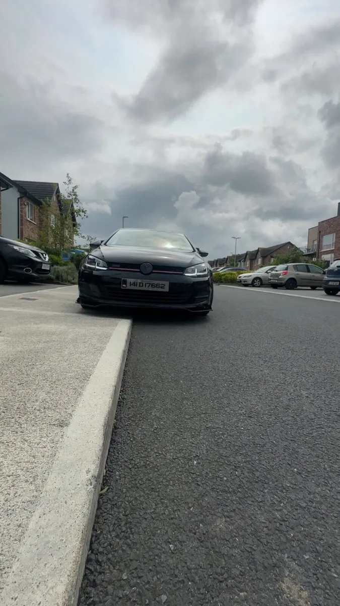 Volkswagen Golf  Tdi 150 bhp 2014 - Image 3