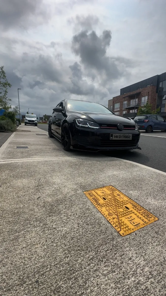 Volkswagen Golf  Tdi 150 bhp 2014 - Image 1