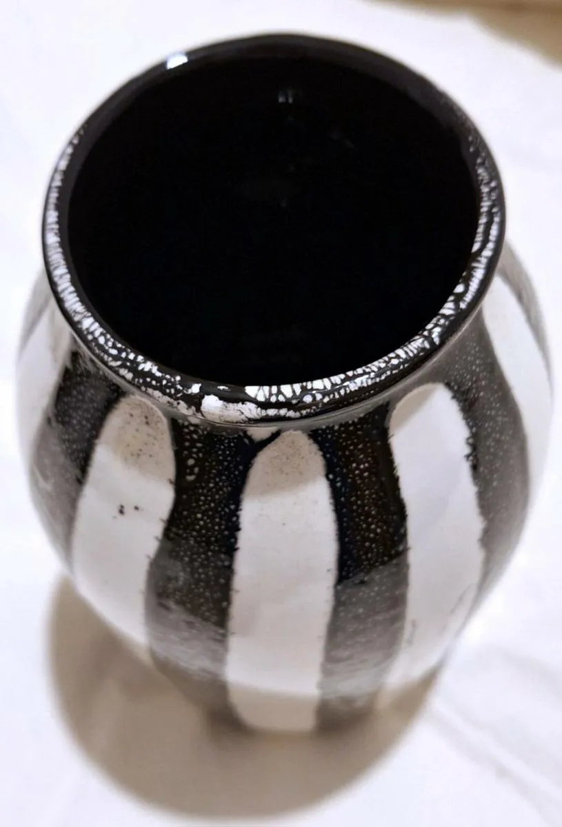 Brand New Portugal Ceramic Vase H24cm - Image 3