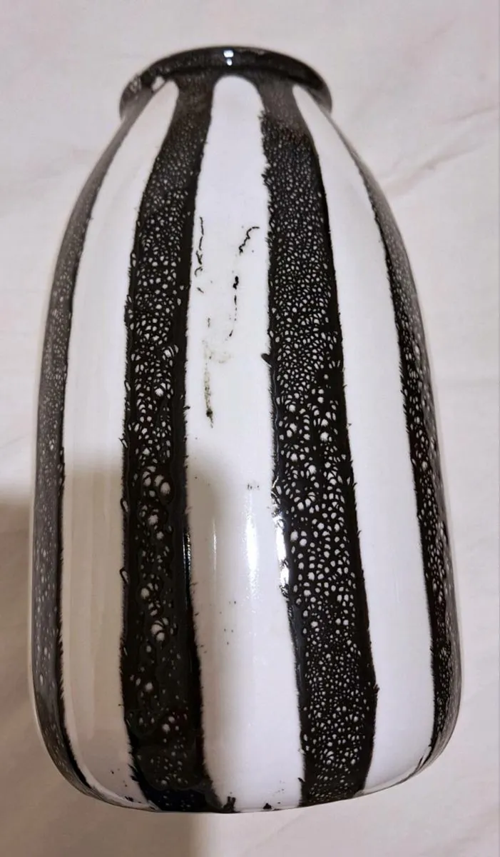 Brand New Portugal Ceramic Vase H24cm - Image 2