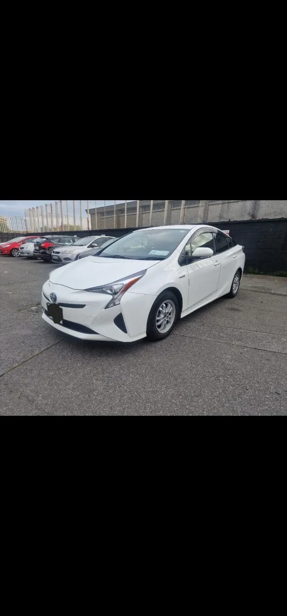Stunning Toyota Prius 2017 2 YEARS NCT 06/2027