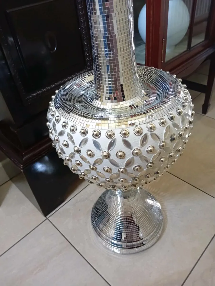 Flower vase - Image 2