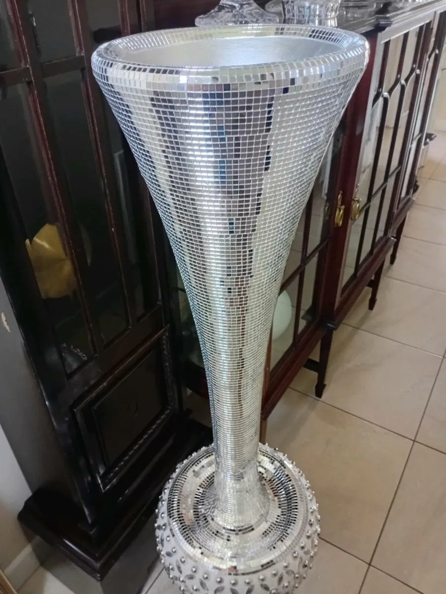 Flower vase - Image 3