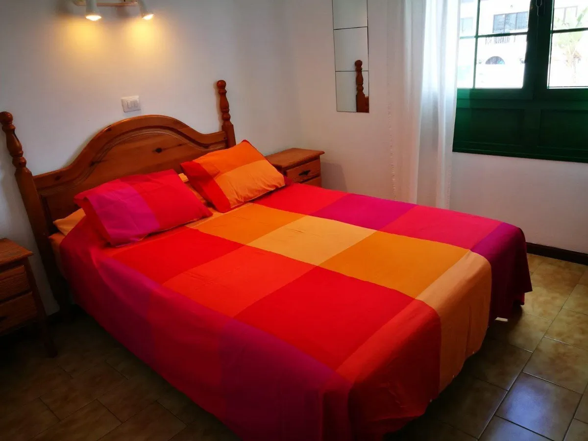 Lanzarote Puerto del Carmen 2 bed apt holiday let. - Image 3