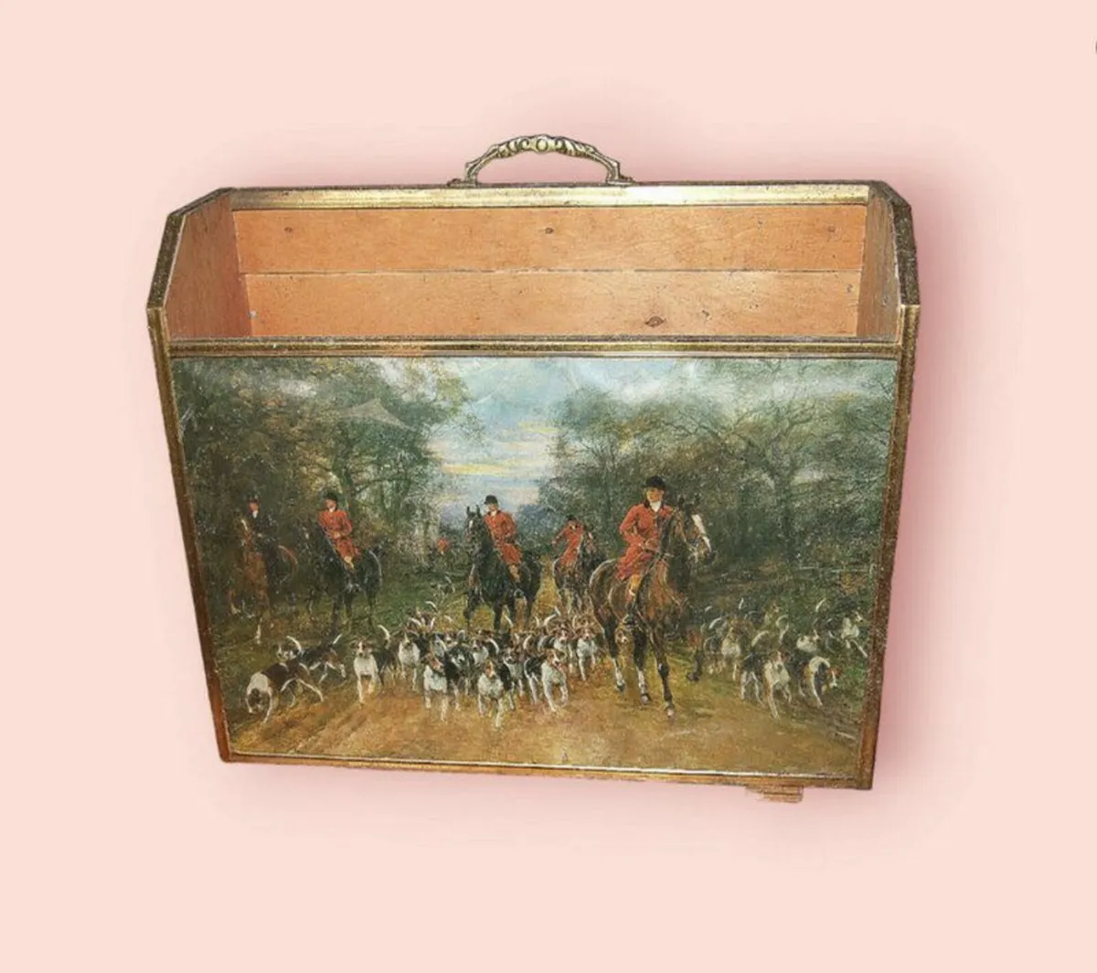 Vintage 'Hunting Scene' Magazine Rack - Image 2