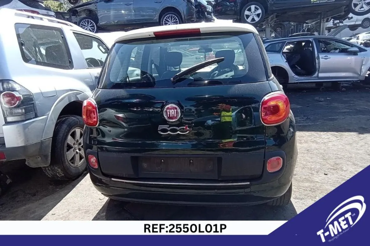 2013 FIAT 500L BREAKING FOR PARTS - Image 2