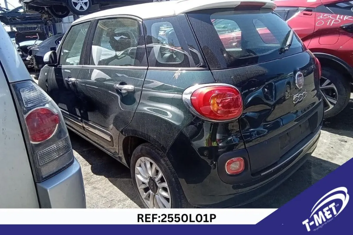 2013 FIAT 500L BREAKING FOR PARTS - Image 3