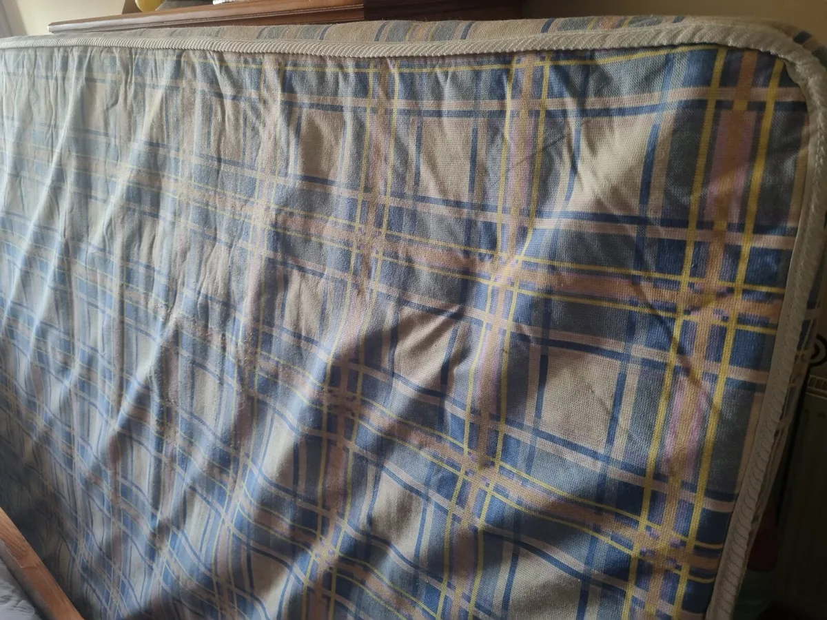 Double bed- pine frame - Image 3