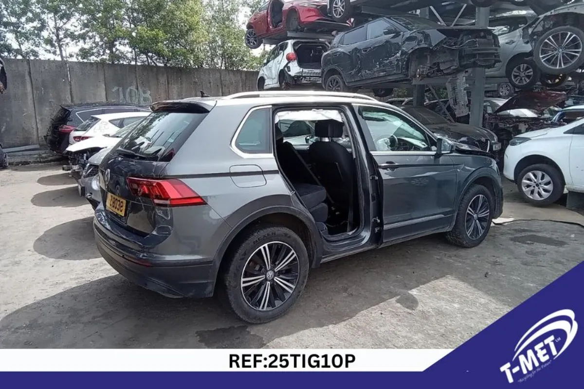 2019 VOLKSWAGEN TIGUAN BREAKING FOR PARTS - Image 3