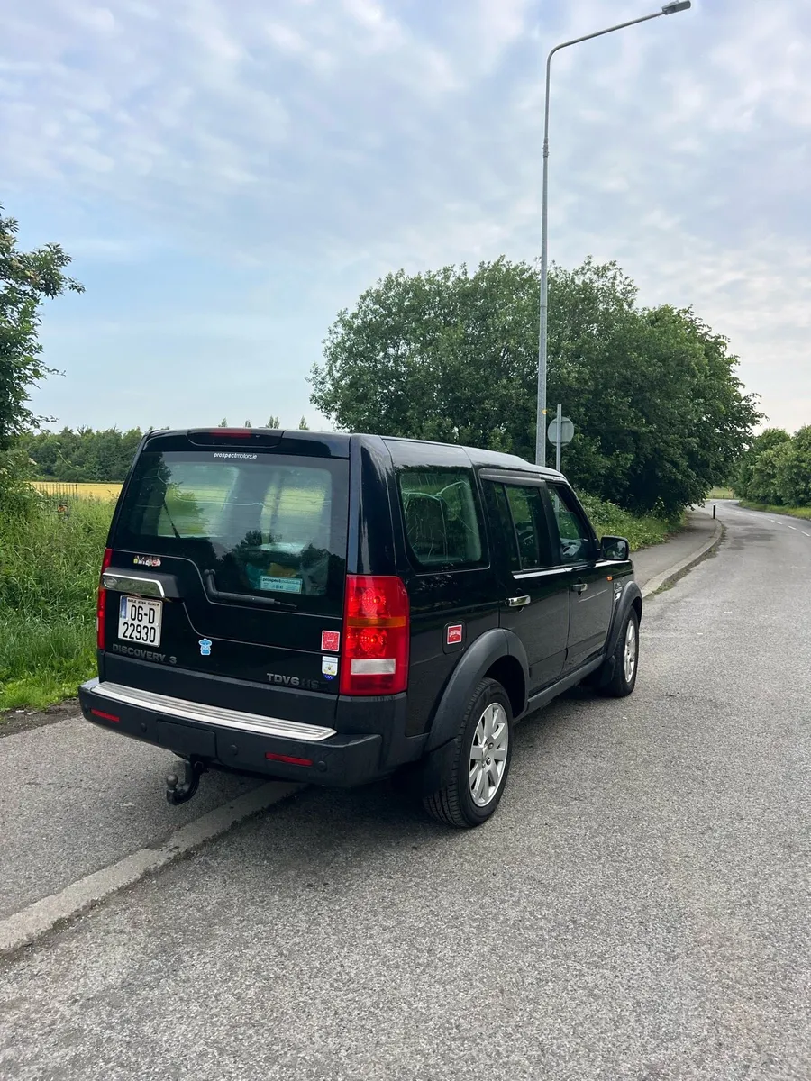 **Land Rover Discovery 2006** - Image 2