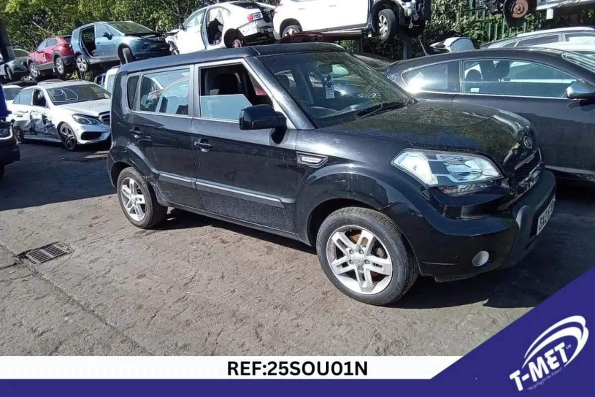 2011 KIA SOUL BREAKING FOR PARTS - Image 3