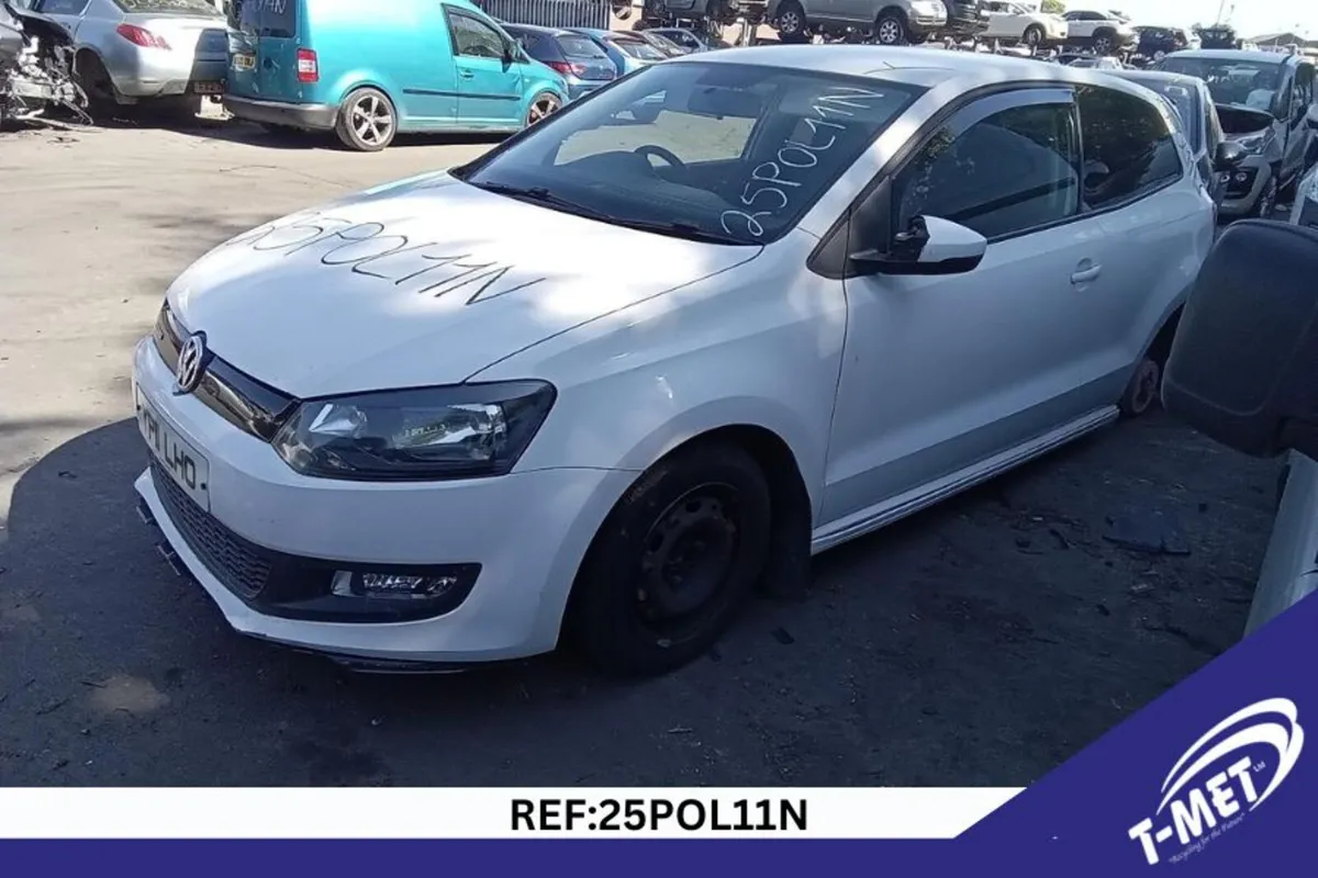 2011 VOLKSWAGEN POLO BREAKING FOR PARTS - Image 1